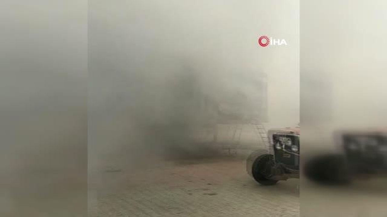 Son dakika haber! Tır dorsesinde çıkan yangını sanayi sitesi yangın söndürme ekibi söndürdü