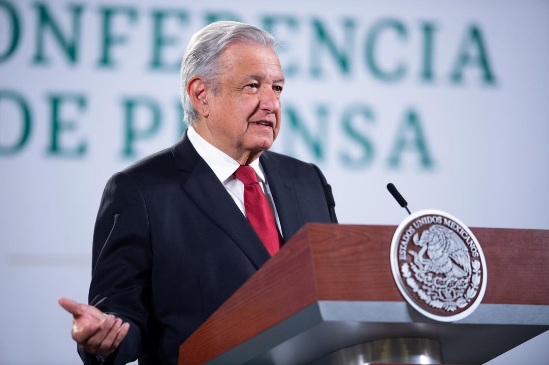 "No se sientan aludidos", dice AMLO a periodistas