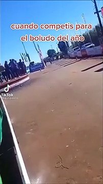 Quand tu félicites un coureur un peu trop tot