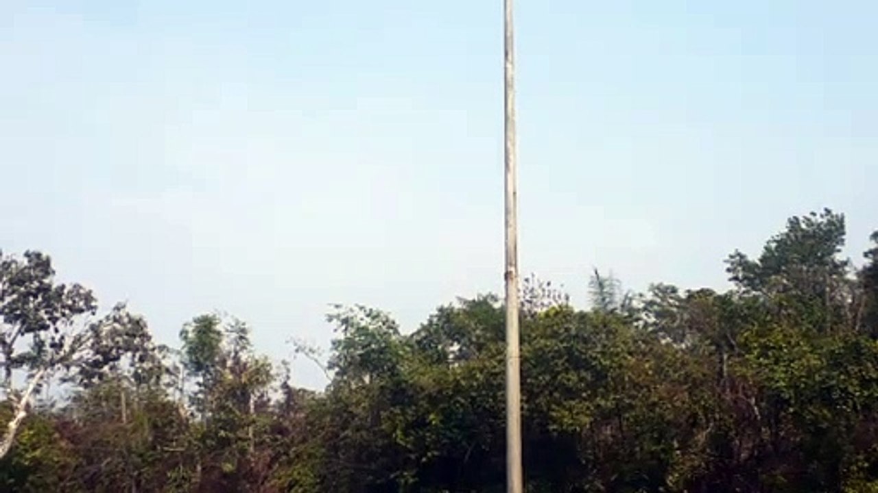 Embraer 195 PR-AUH na aproximação final antes de pousar em Manaus vindo de Santarém