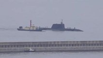 英 항모 퀸 엘리자베스 소속 핵추진 잠수함 부산 입항 / YTN