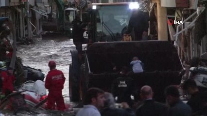 Mahsur kalan 1 kadın 2 çocuk 17 saat sonra kurtarıldılar