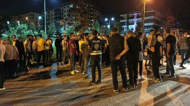 Ankara'da iki grup arasında gerginlik
