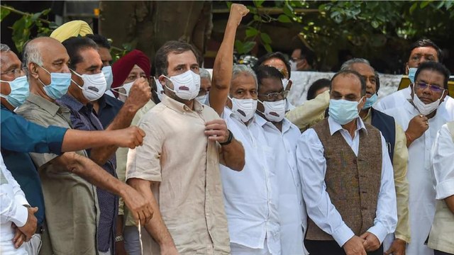 Opposition leaders carries out march against government