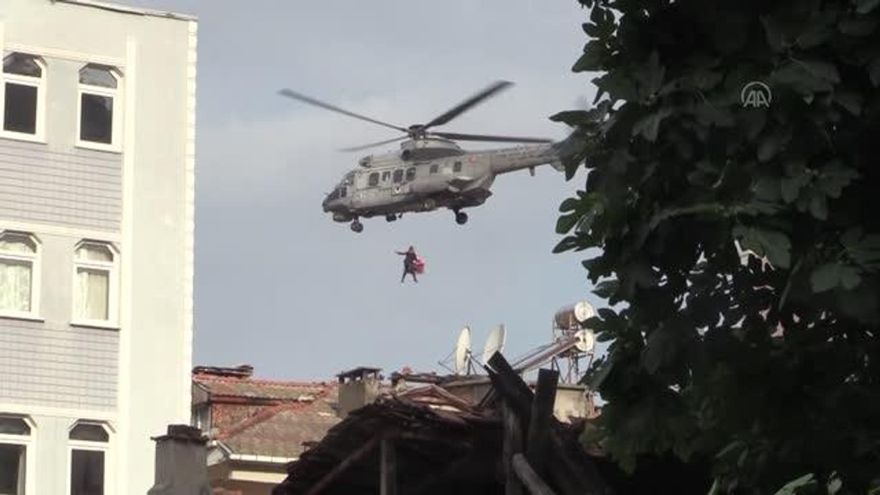 Son dakika haberi! KASTAMONU - Sel felaketinin yaşandığı Bozkurt ilçesinde arama kurtarma çalışması devam ediyor (2)