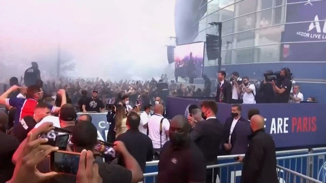 أجواء احتفالية بعد انضمام النجم ليونيل ميسي لباريس سان جيرمان