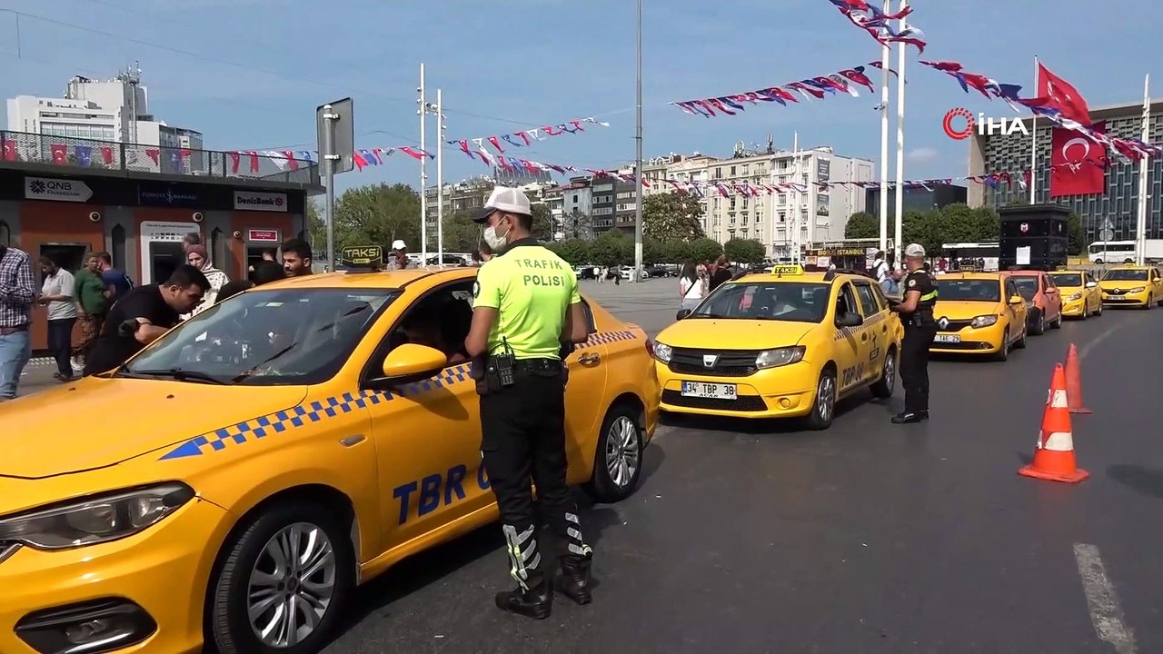 Taksim Meydanı’nda taksi denetimi