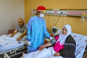 Hastanede tedavi gören Kovid-19 hastaları aşı olmamanın pişmanlığını yaşıyor