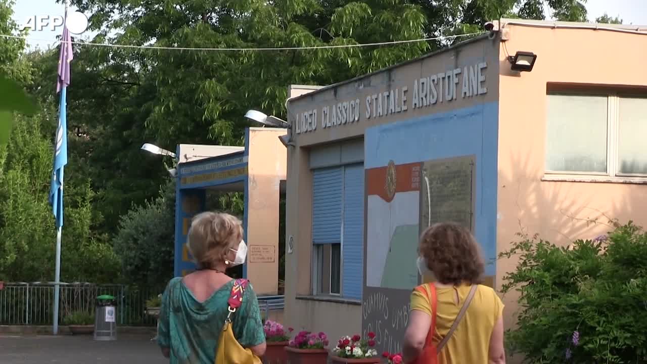 Scuola, sindacati in rivolta: "Basta diktat sul Green pass"
