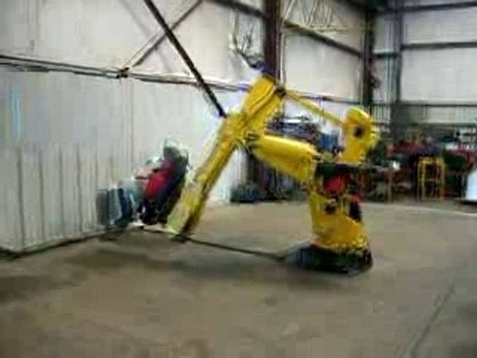 - LE ROBOT MANEGE -