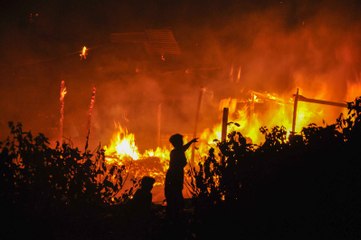 Kompor Meledak Saat Ditinggal Masak, Ratusan Rumah Terbakar di Makassar