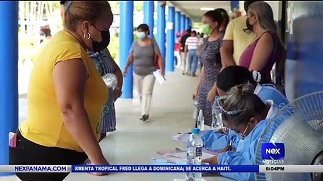Se espera al rededor de catorce mil vacunados en 5 dias, en el colegio Elena Chavez de Pinate - Nex Noticias