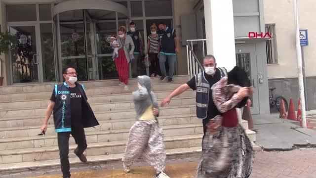 'KİRALIK EV ARIYORUZ' DİYEREK 158 BİN LİRALIK ZİYNET EŞYASI ÇALAN 7 KİŞİ YAKALANDI