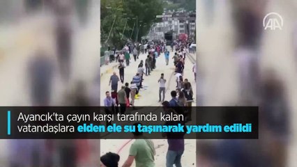 Ayancık'ta elden ele su yardımı!