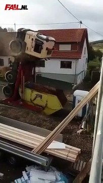 Quand la remorque est trop lourde pour le camion... oups