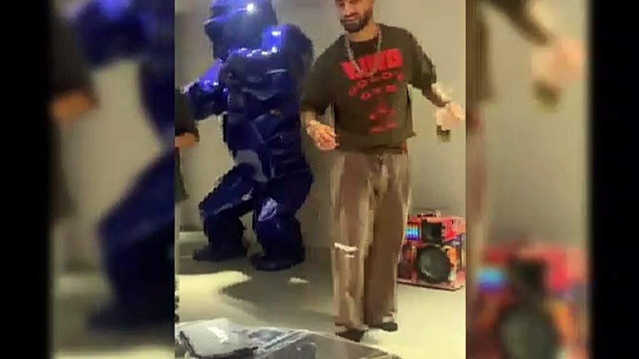Maluma hace divertido baile con un final inesperado