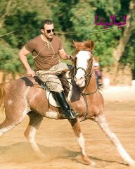 أحمد السقا ووالده: تفاصيل مشوار عائلة فنية بامتياز