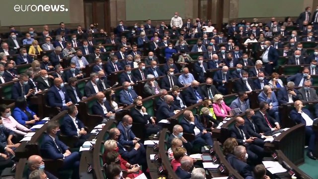 Πολωνία: Αντιδράσεις από ΕΕ και ΗΠΑ για τον νόμο για τα ΜΜΕ