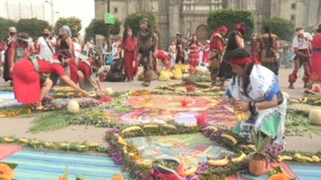 Danzantes en México conmemoran el último día de libertad de los pueblos originarios