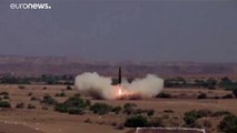 شاهد: الجيش الباكستاني يختبر صاروخا باليستيا من طراز 
