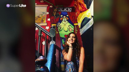 Como Dios la trajo al mundo, así nadó La Pajarita en lujosa piscina