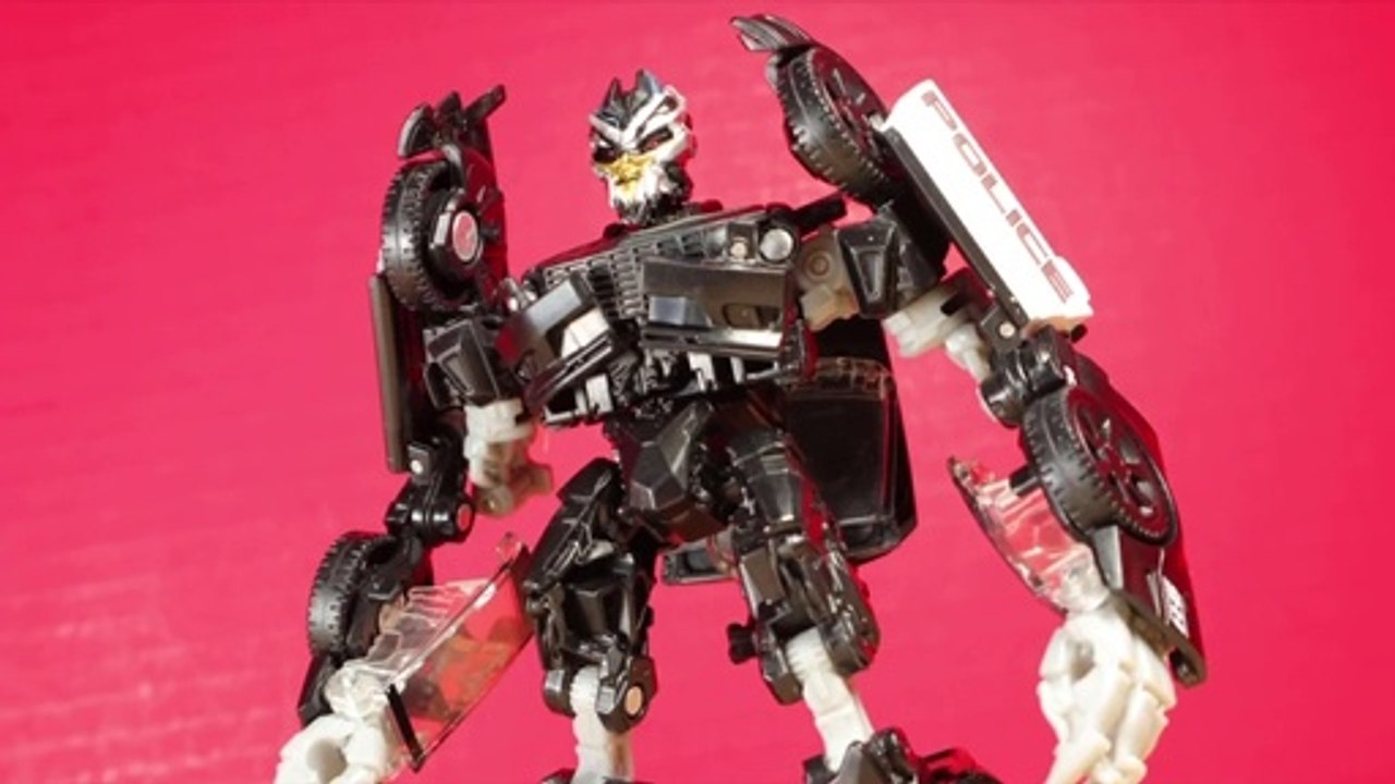  TRANSFORMERS: Studio Series BARRICADE | Canadia' Reviewer #363