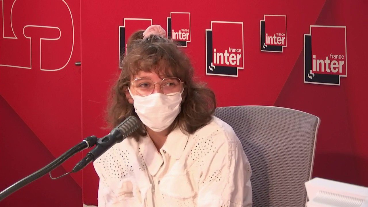 Charlotte Abramow : "J'ai été passionnée tout de suite (...). Ca a commencé sans vraiment que je le sache, avec ce petit appareil photo jetable. Aux parents qui écoutent France Inter, je conseillerais d'offrir un appareil jetable à leurs enfants."