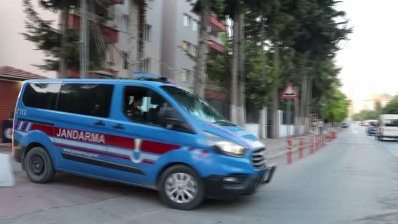 Terör örgütü PKK/KCK propagandası yaptıkları iddiasıyla 4 kişi yakalandı