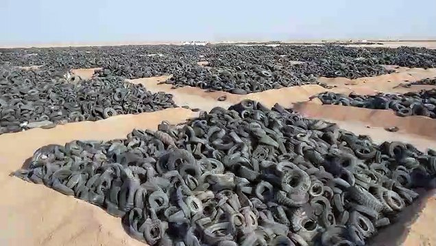 Irak, il più grande cimitero di pneumatici al mondo: i rischi per l'ambiente e la salute