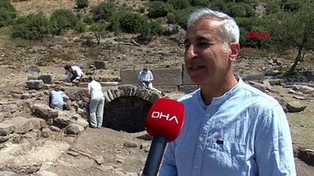 Assos'ta, 1650 yıl önce yemek pişirilen toprak ızgara ve kaplar bulundu