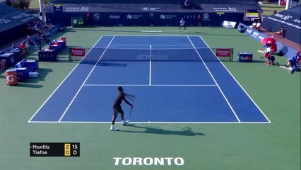 Toronto - Monfils file en quarts
