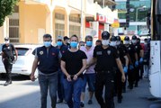 Son dakika haber! Mersin merkezli FETÖ'nün askeri yapılanmasına yönelik operasyonda yakalanan 17 kişi adliyede