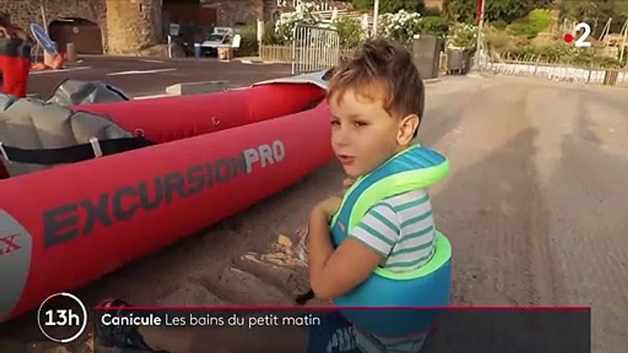 Alpes-Maritimes : à Théoule-sur-Mer, certains profitent de la plage au petit matin