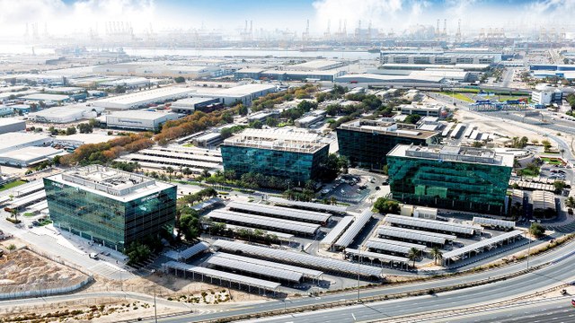 موانئ دبي العالمية وجافزا: الغذاء والدواء خط أحمر