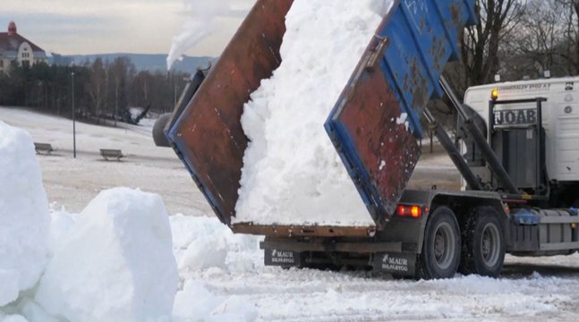 ثلوجٌ إلى باب المنزل.. أوسلو تجلب الثلوج لمواطنيها من عشاق التزلج!