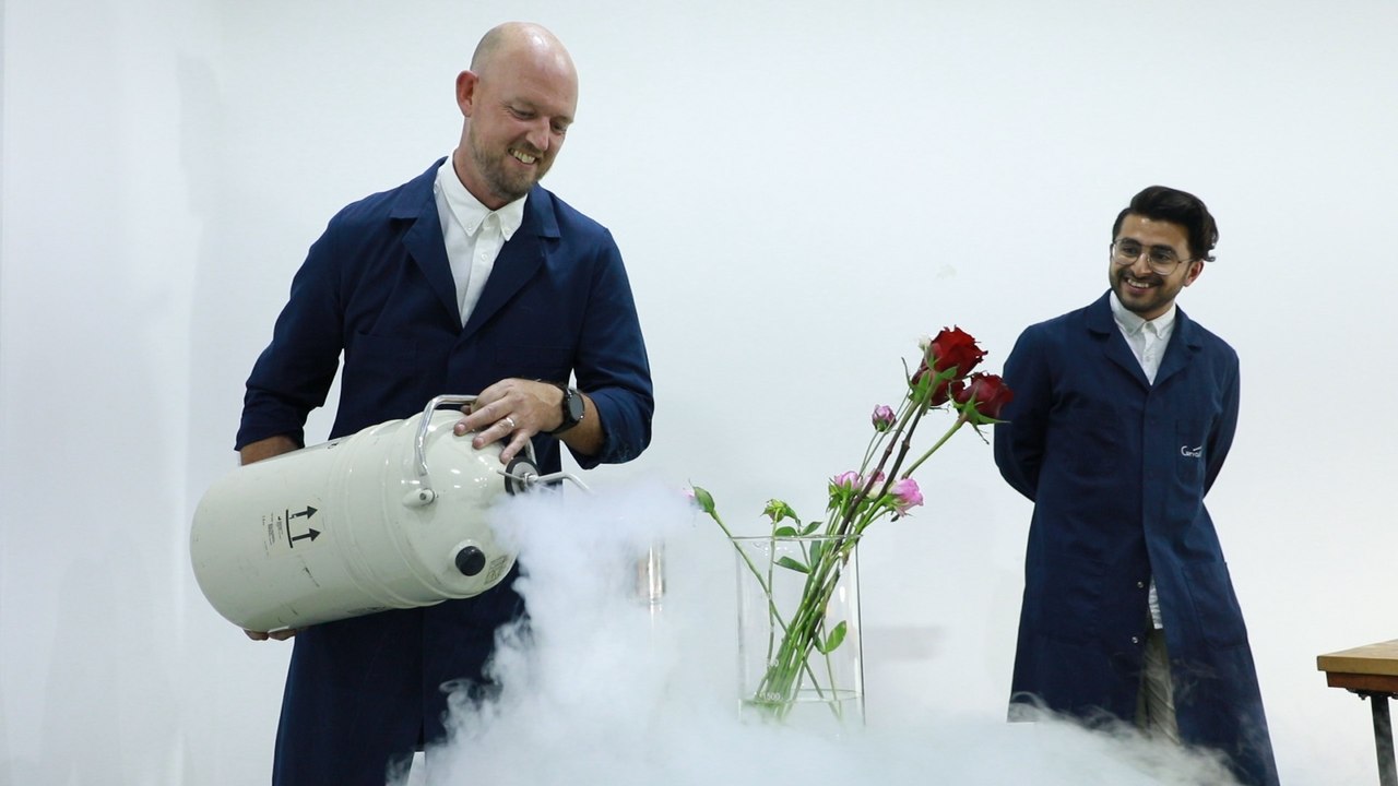 Curiosity Lab in Dubai.. and fun Science for kids!