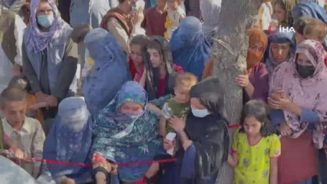 Taliban saldırıyor, halk Kabil'e kaçıyorTaliban'dan kaçan Afganlar: Yalnızca canımızı kurtarabildik. Tekrar eve gitmek istiyoruz