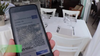Green pass, i ristoratori di Riccione: "mettiamo tutti a mangiare all'aperto"