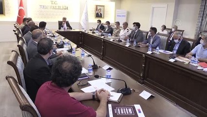 Vali Bilmez'den "düzensiz göçmenlerin otobüsle taşındığı" görüntülere ilişkin açıklama