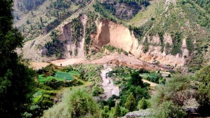 Download Video: Major landslide blocks flow of Chenab river in Lahaul