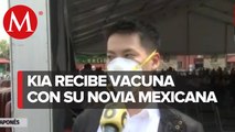 Extranjeros reciben su primera dosis anticovid en el Estado de México