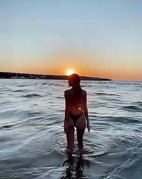 GNTM: Πρώην παίκτρια και μανούλα αναστάτωσε το Instagram με το βίντεό της στη θάλασσα