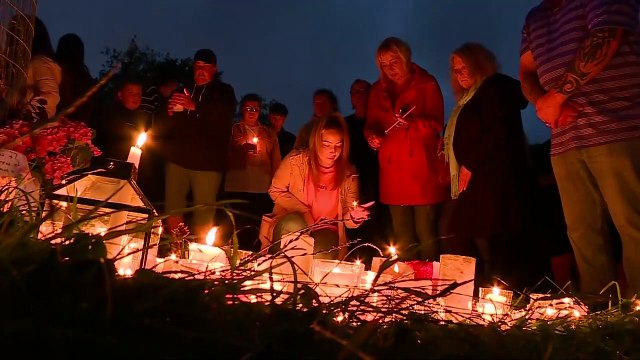 Plymouth, fiaccolata per le vittime della sparatoria