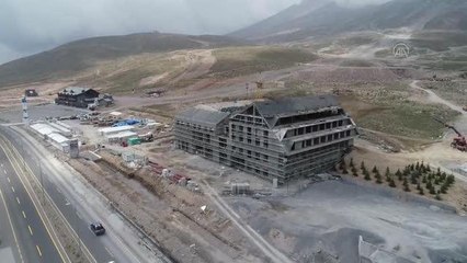 İç Anadolu'nun zirvesi Erciyes'te otel yatırımları artıyor