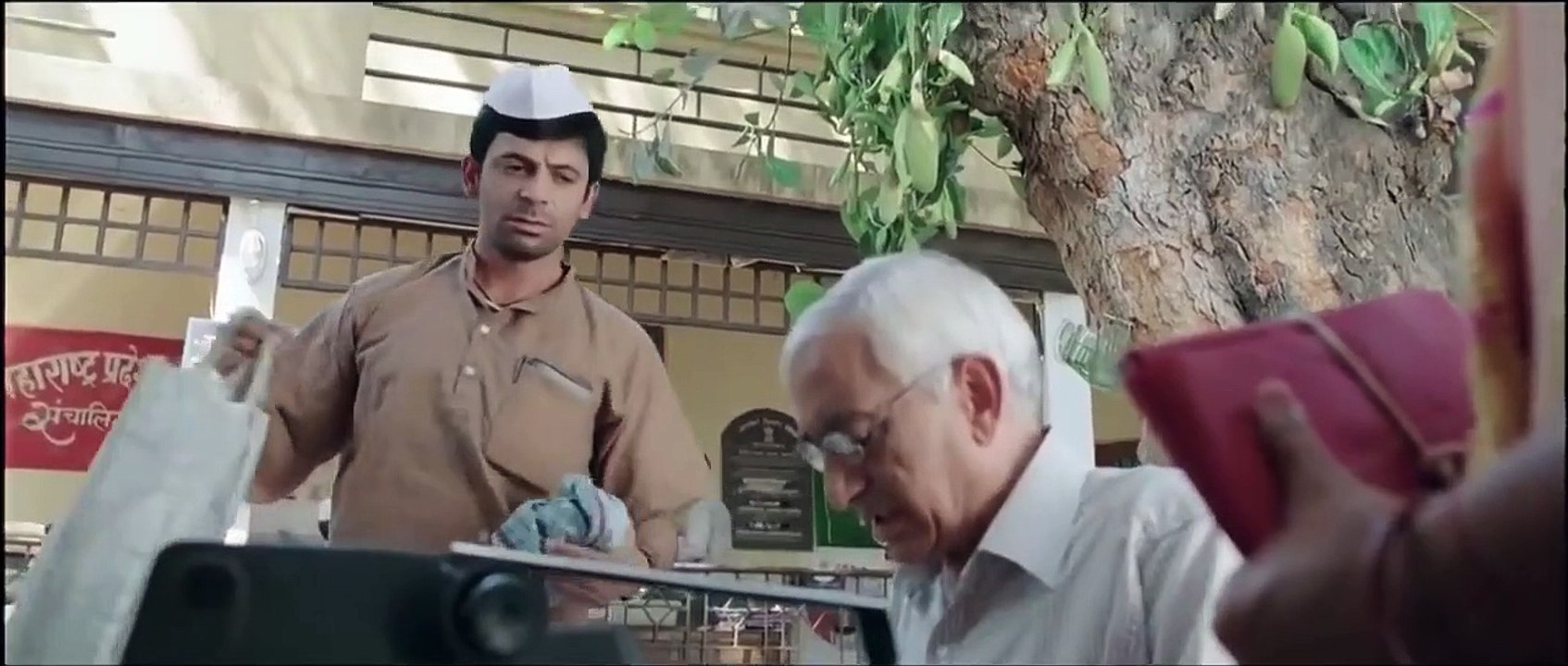 Gabbar Is Back _ Scene 2 _ Corrupt District Collector Kidnapped By Gabbar _  _ Akshay Kumar ( 720 X 1280 )