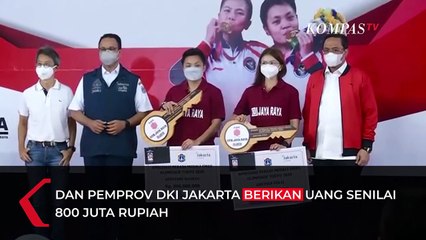 Anies Serahkan Apresiasi untuk Greysia-Apriyani, Namanya Diabadikan Jadi Nama Gedung Olahraga
