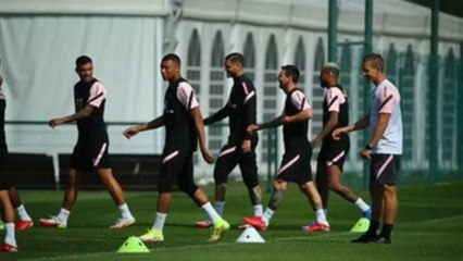 Risas y complicidad en el primer entrenamiento abierto de Messi en el PSG
