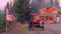 Καλιφόρνια: Σπίτια και τεράστιες δασικές εκτάστεις κατακαίει η φωτιά Ντίξι