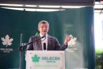 DAVUTOĞLU: KADINLARIN İÇİNDE OLMADIĞI İŞ BEREKETLİ OLMAZ