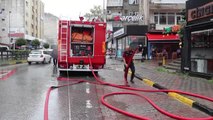 Son dakika haber! Çatı katındaki kafede çıkan yangın söndürüldü